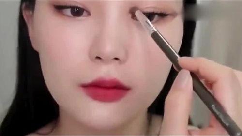 化淡妆的视频,跟随视频教程打造日常清新妆容